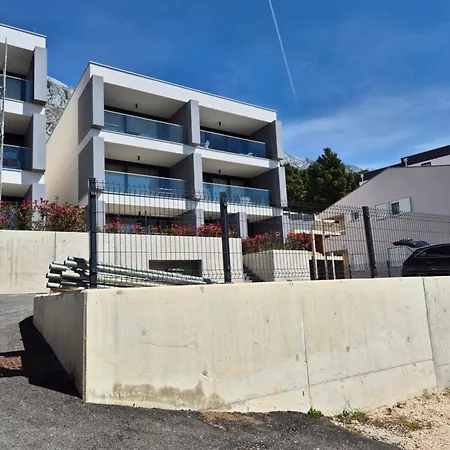 San - Garage Included Башка-Вода