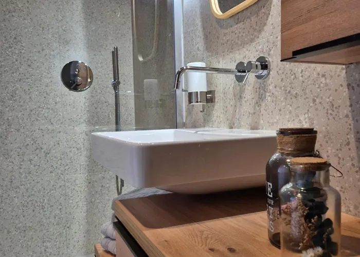 San - Garage Included Апартаменты *